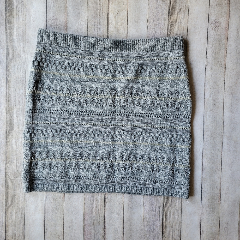 Maurices Heather Gray sweater skirt with gold and white size XL